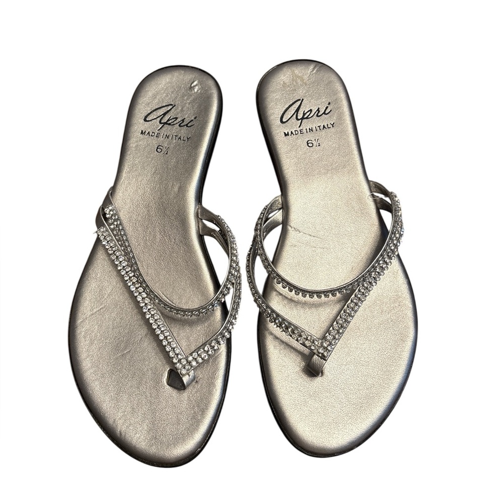 Apri women’s made in Italy silver rhinestone flip flops sandals Size 6 1/2